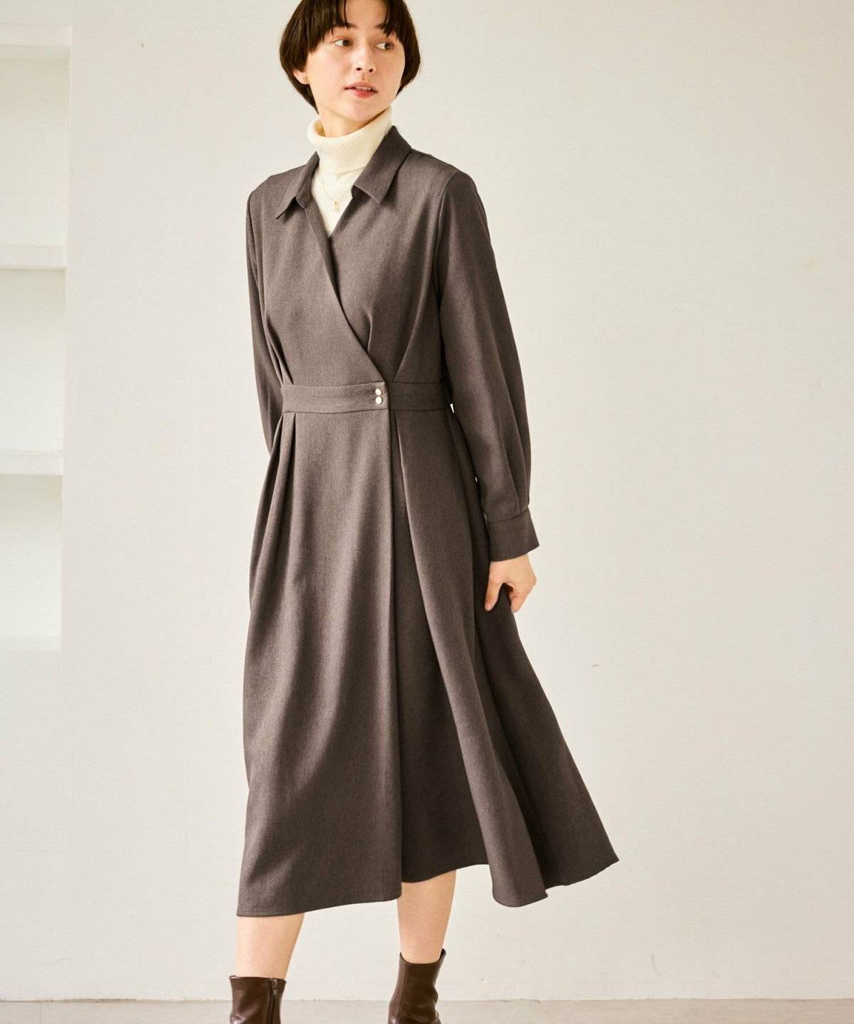 白タートルネックコーデ