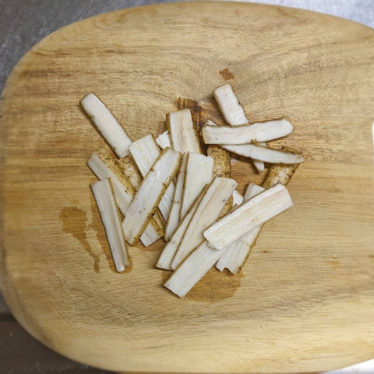 JAグループ公式の「ごぼうのカレー味揚げ天」のレシピ