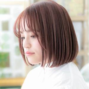  血色感をプラスできる暖色カラーボブ 