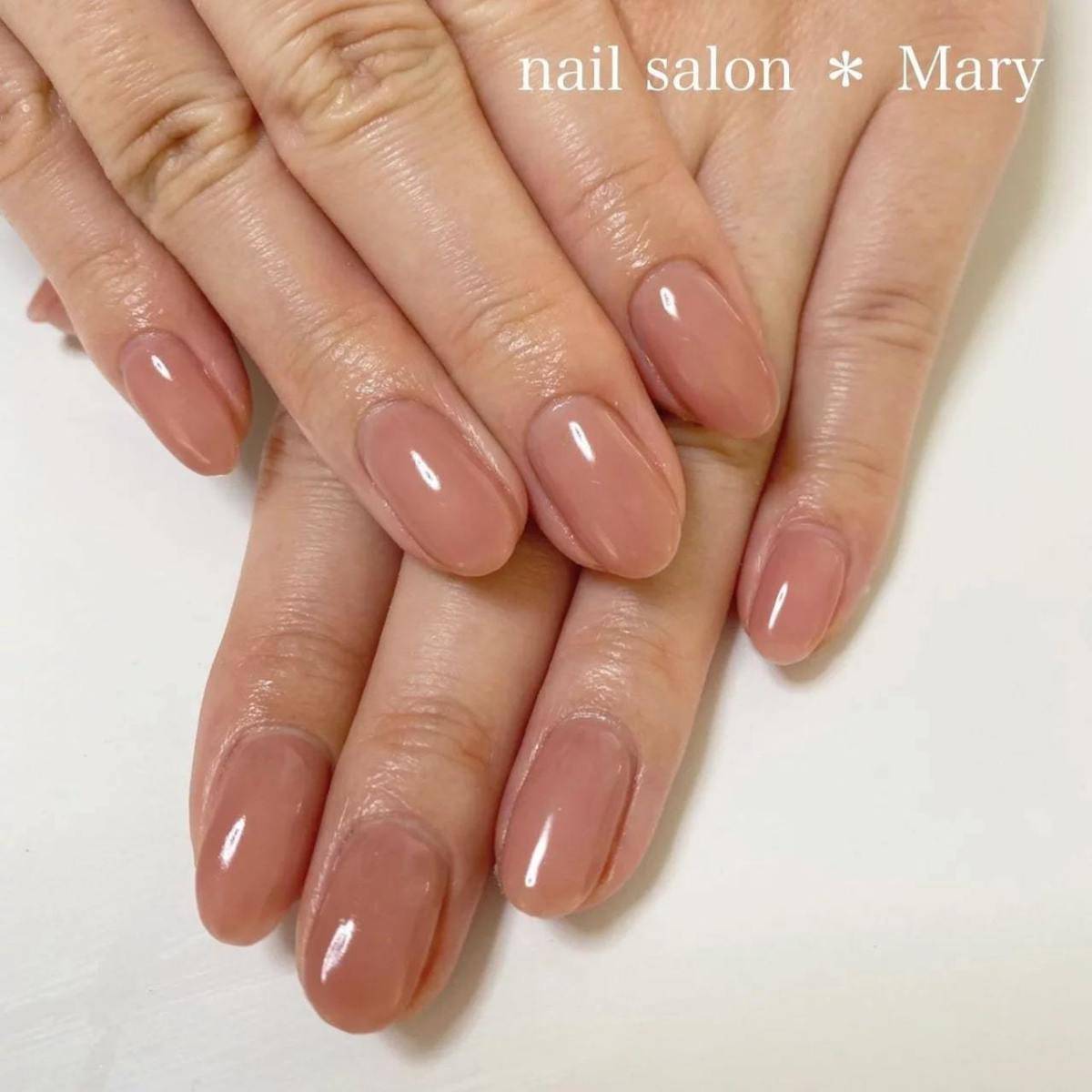 うるつや重視のワンカラーネイル
