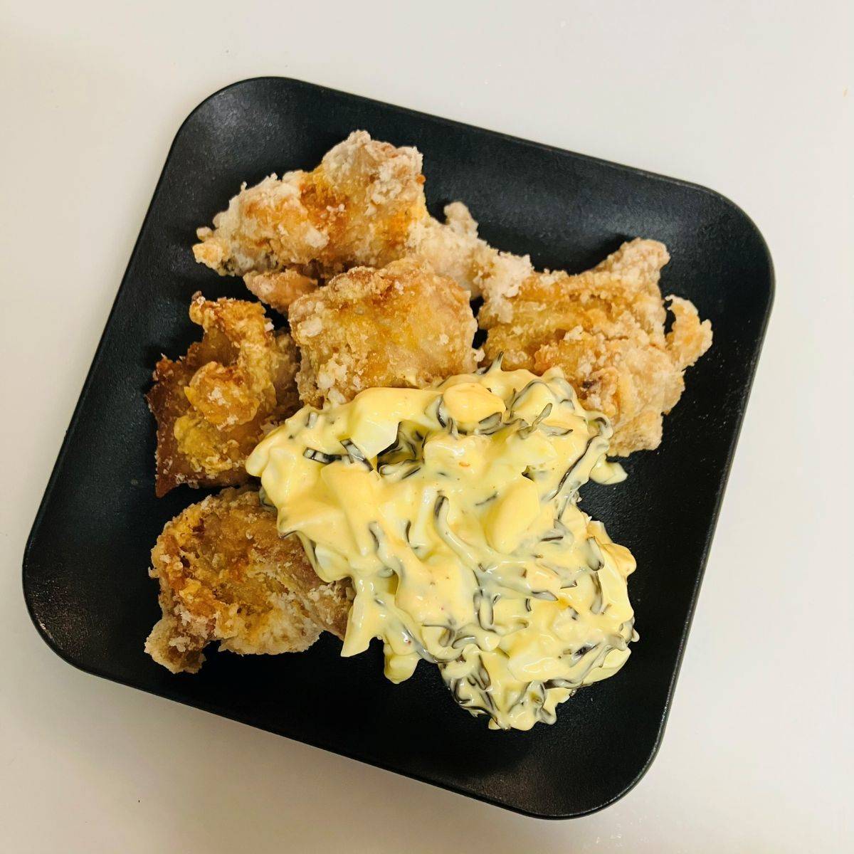 くらこん公式の「つぶ塩タルタルのチキン南蛮風」のレシピ