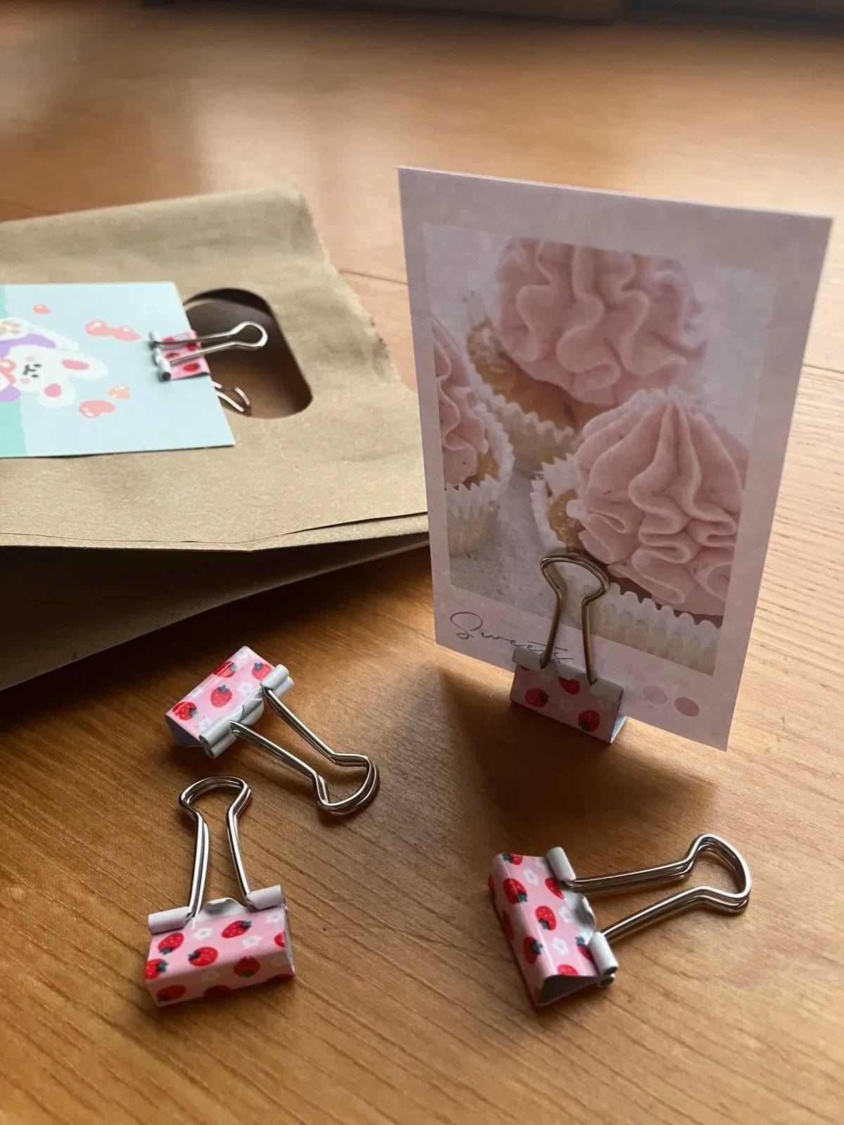 Seria(セリア):ダブルクリップ 8P いちご