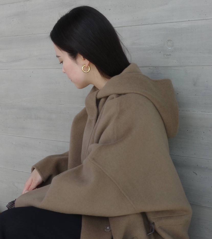 フード付きロングコート