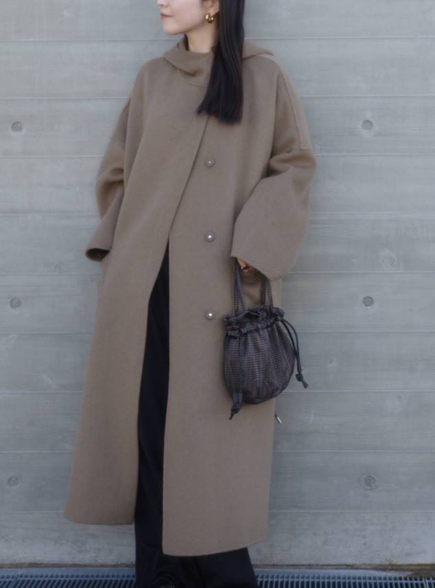 フード付きロングコート