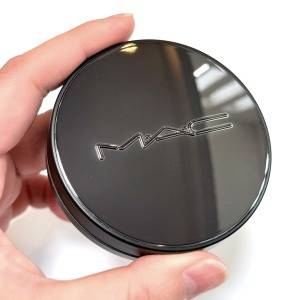 崩れにくさ、伸びの良さが別格……！厚塗り感ゼロ「M・A・C」の素肌美クッションファンデ