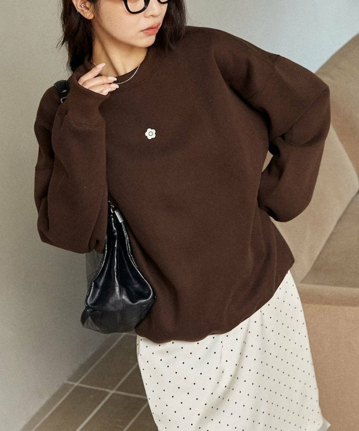 スカートコーデの女性