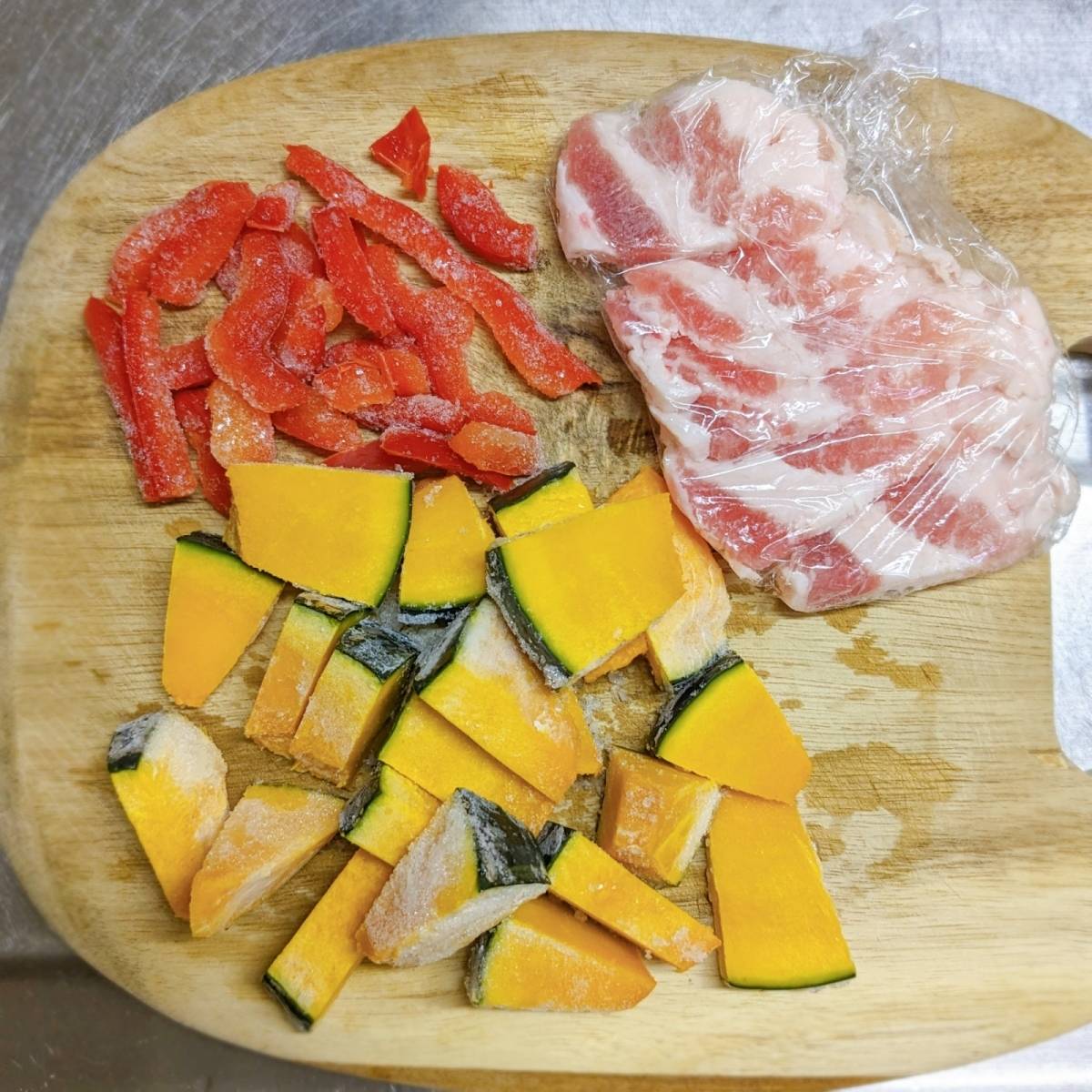 マルちゃん公式「ゴロゴロかぼちゃ焼そば」のレシピ