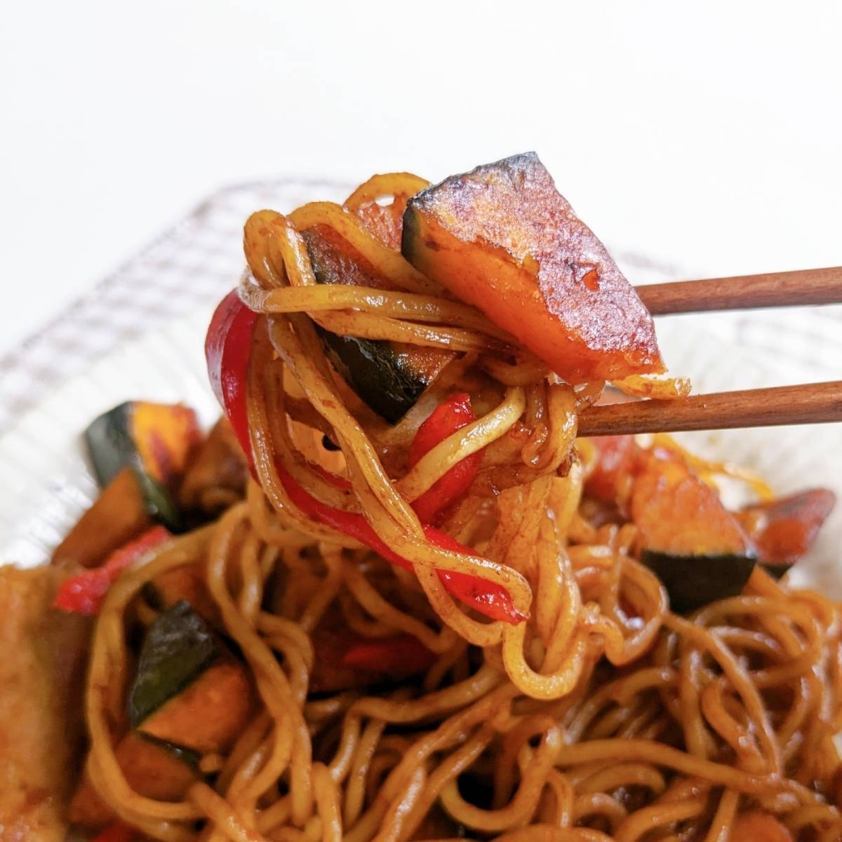 マルちゃん公式「ゴロゴロかぼちゃ焼そば」のレシピ