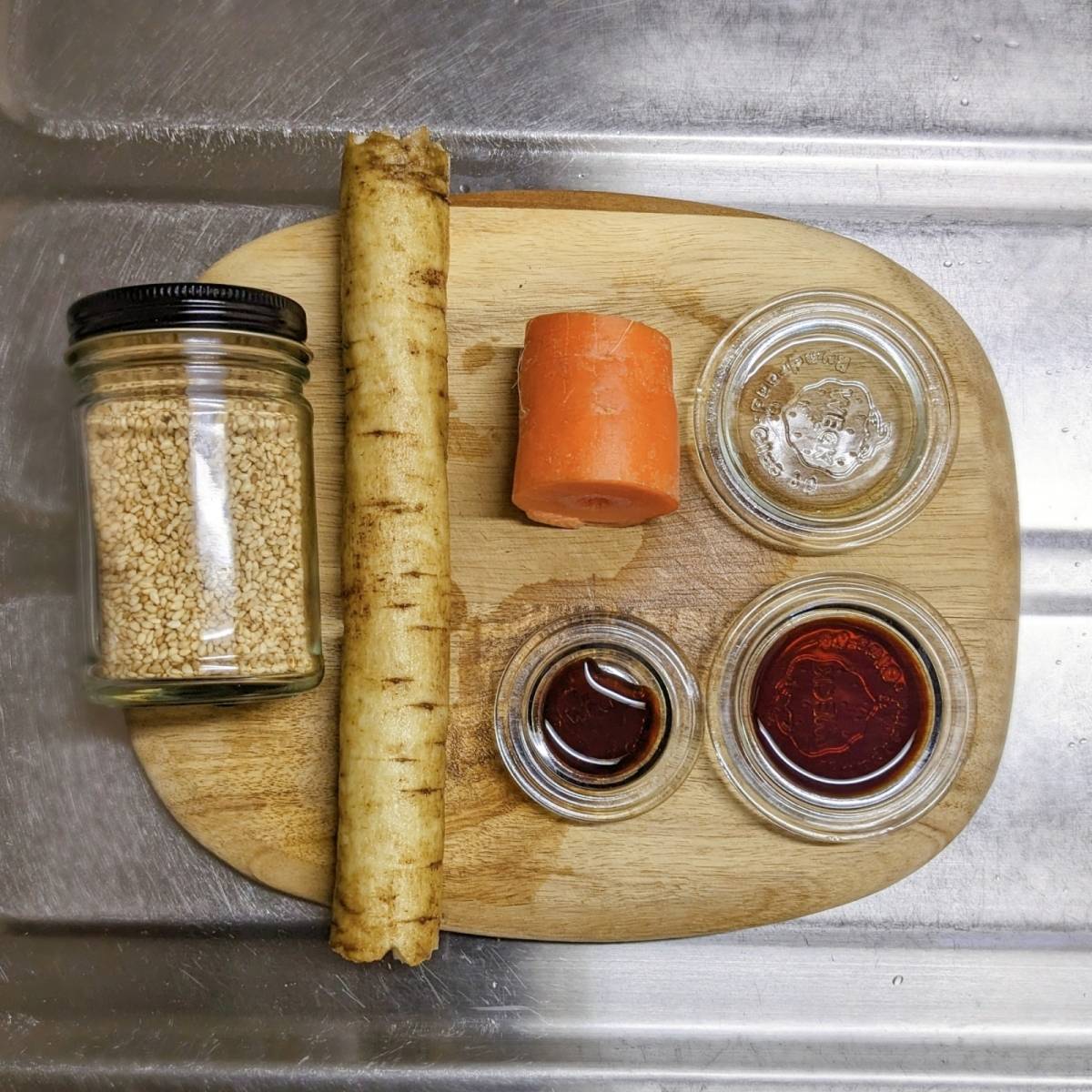 JAグループ公式の「ゴボウと人参の麺つゆすっぱ煮」のレシピ