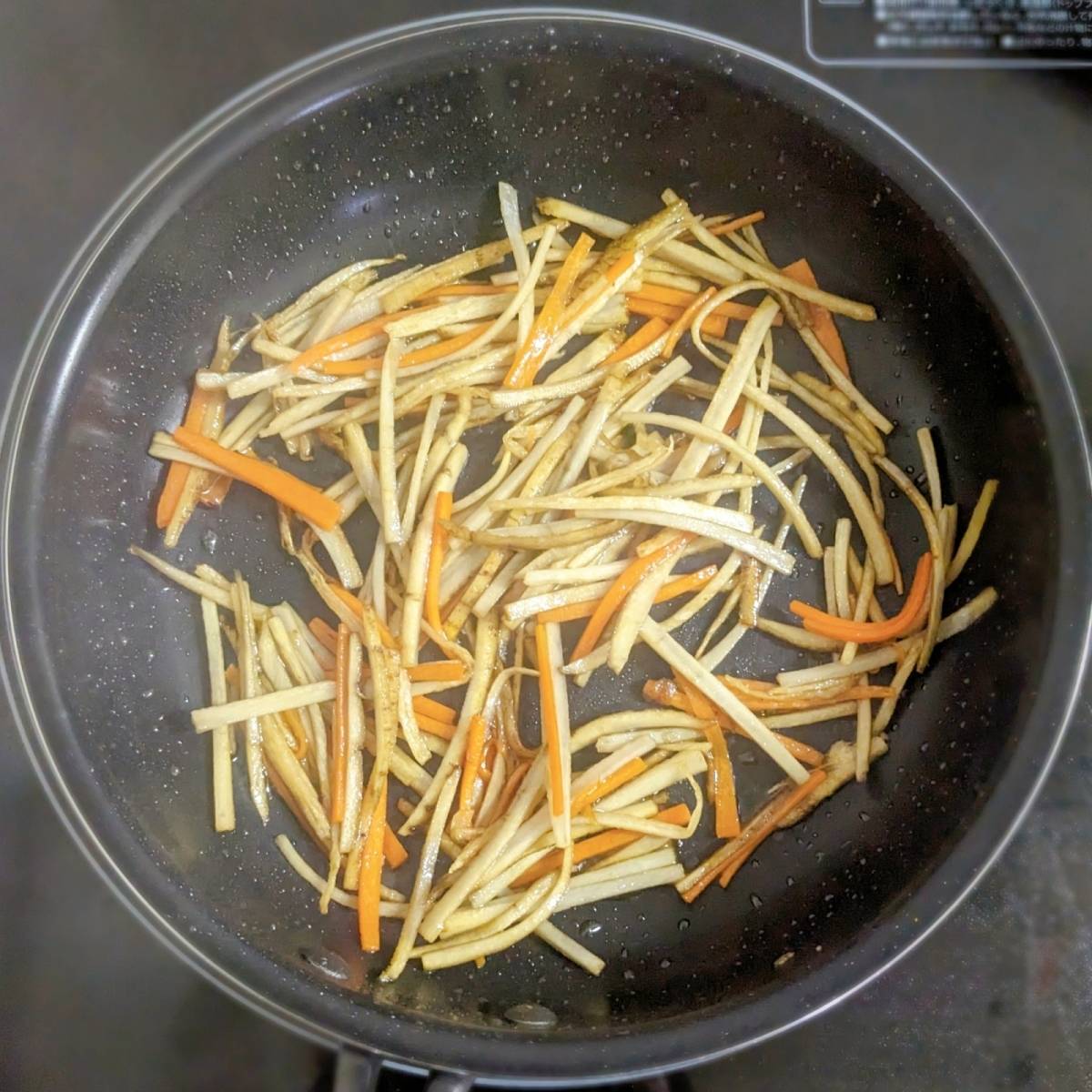 JAグループ公式の「ゴボウと人参の麺つゆすっぱ煮」のレシピ