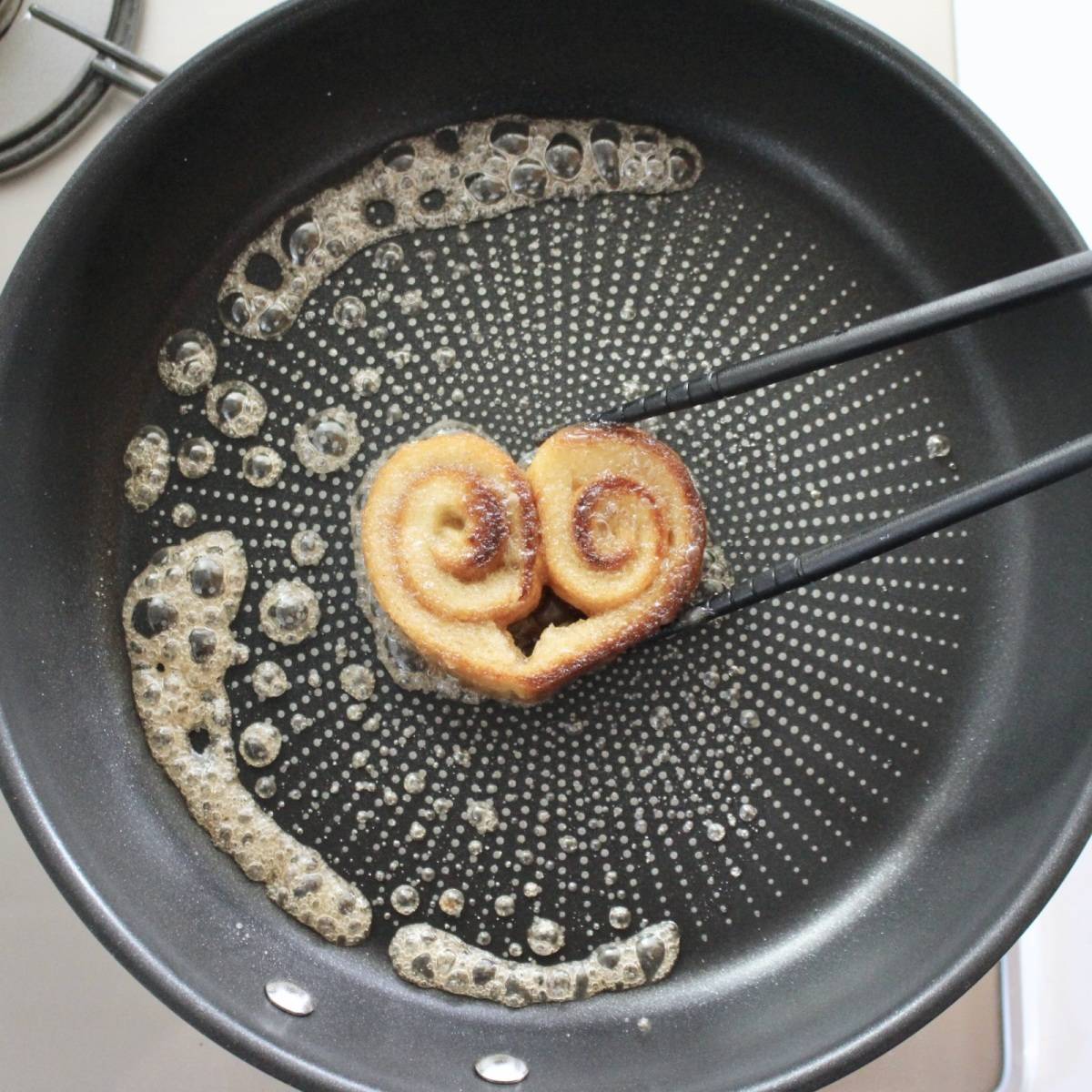 フジパン公式の「パン耳でつくるシナモンロール」のレシピ