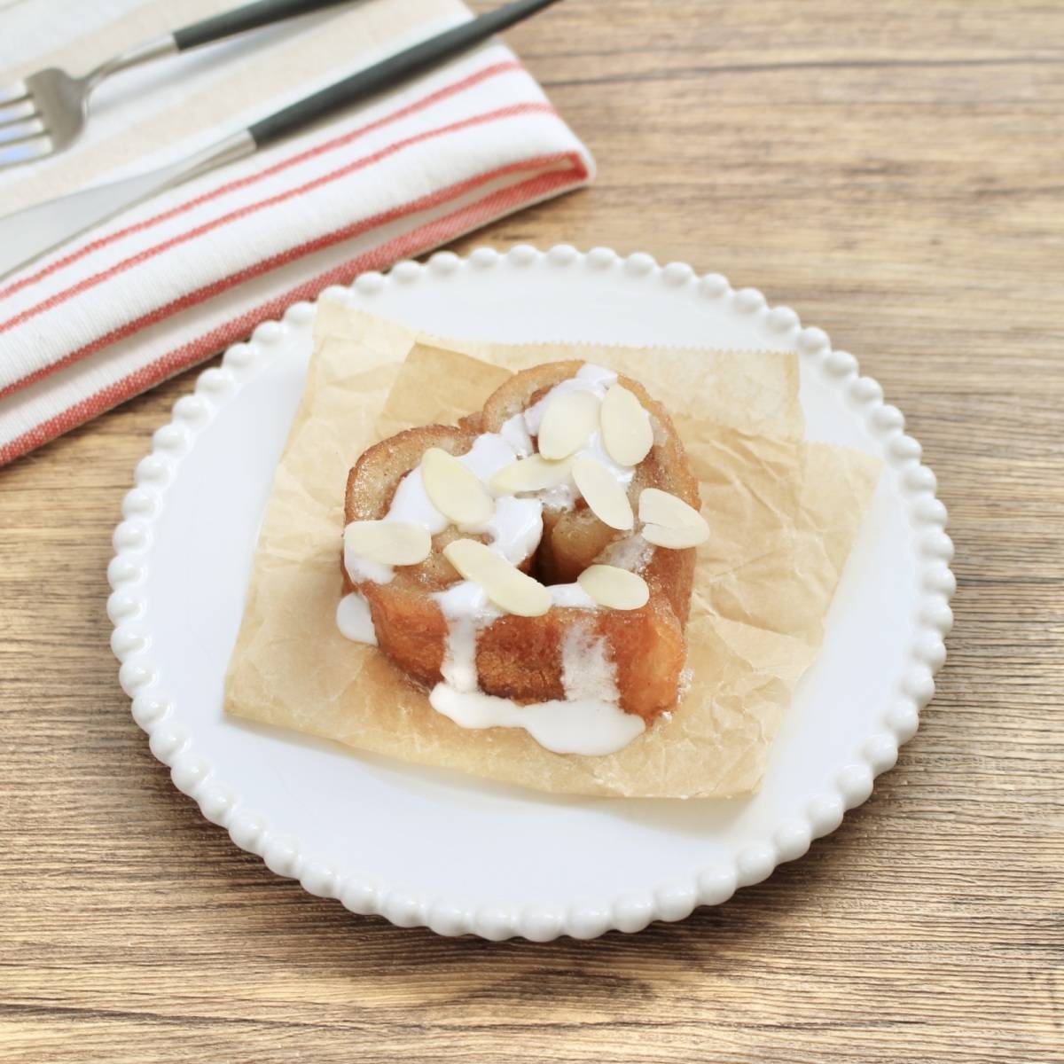 フジパン公式の「パン耳でつくるシナモンロール」のレシピ