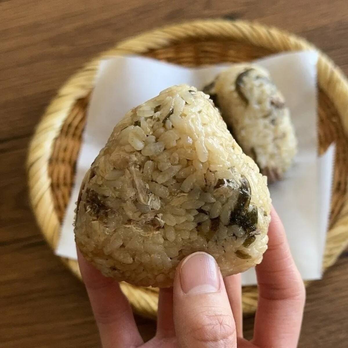 くらこん公式の「塩こんぶとさば缶の炊き込みご飯」のレシピ