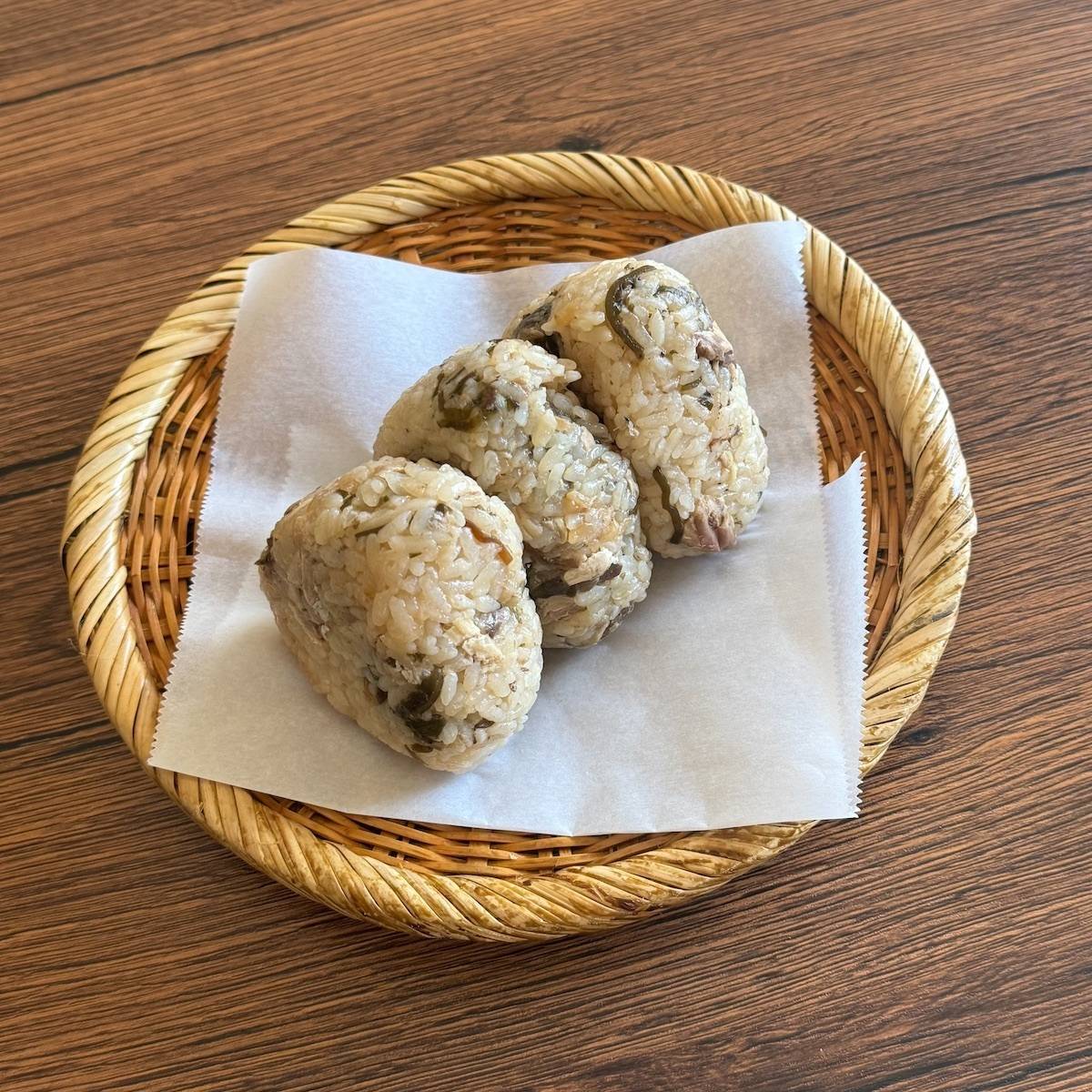 くらこん公式の「塩こんぶとさば缶の炊き込みご飯」のレシピ