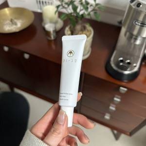 密着して指先をしっかりガード!ベタつきが苦手な方にも「BI-SU」ハンドクリーム