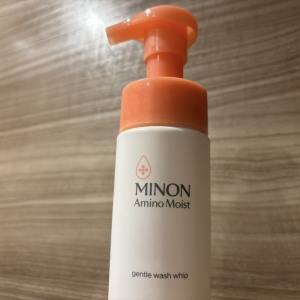 泡だて不要でつっぱらない♪カサつく肌に「ミノン アミノモイスト」泡洗顔