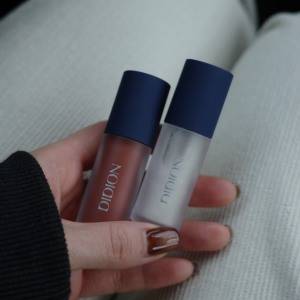 ベタつかないのに唇ぷるん♡微細パールで立体感「DIDION」リップグロス