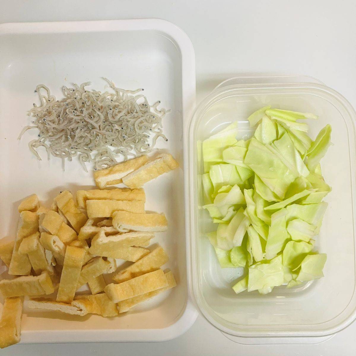 テーブルマーク公式の「キャベツとちりめんじゃこの焼きうどん」のレシピ