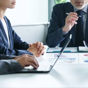  【占い師が語る】縁の下の力持ち。「人徳がある人」に多い誕生日5つ 