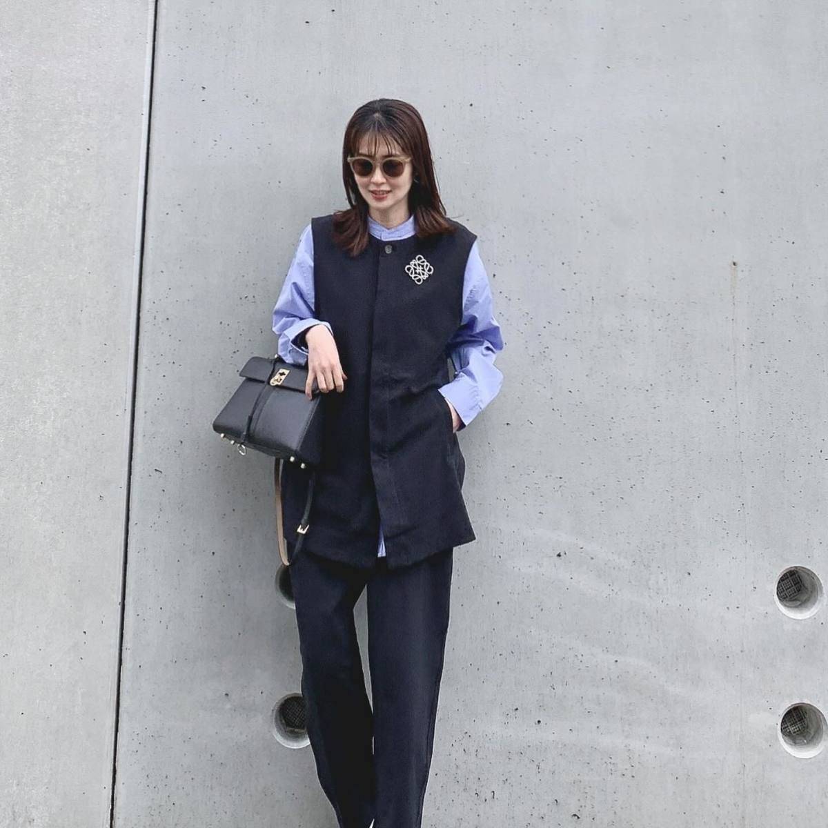 シャツ×ベストの重ね着が◎