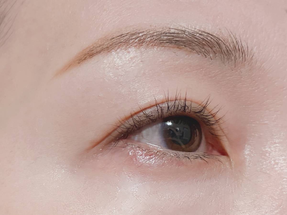 CEZANNE セザンヌ グロウコートマスカラ 01シアーブラック 塗布前 ビューラー後 筆者目元