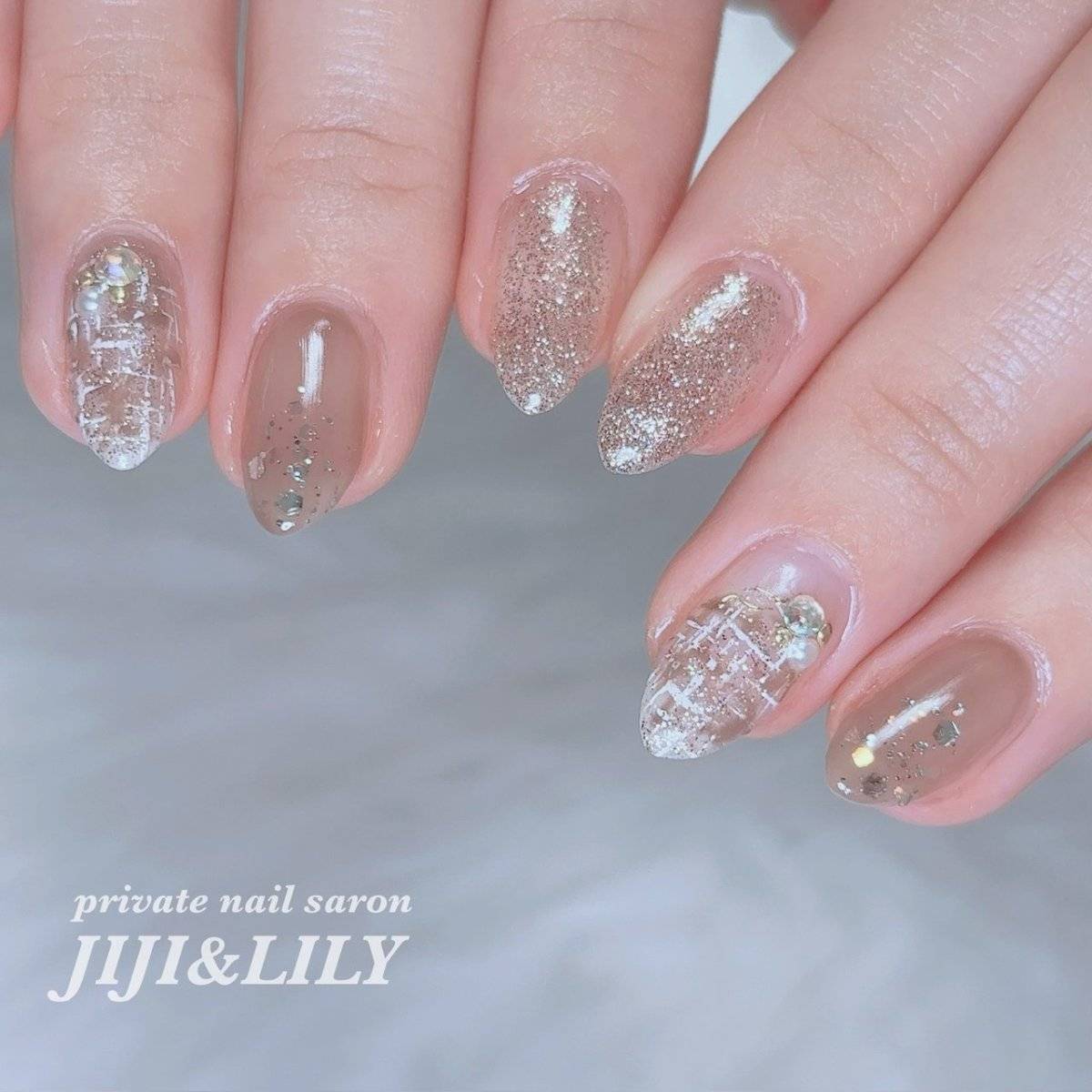 ピンクゴールドネイル