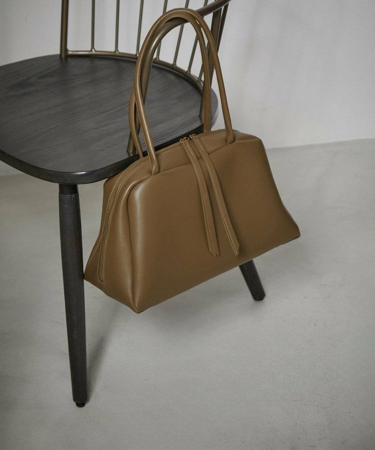 SALON adam et rope' スプリットレザーミドルボストンバッグ 2