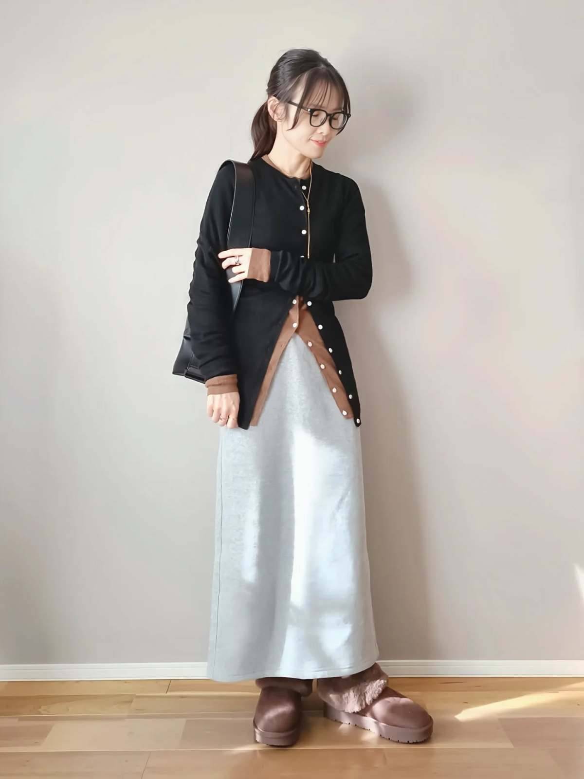 カーディガンの重ね着が新鮮！