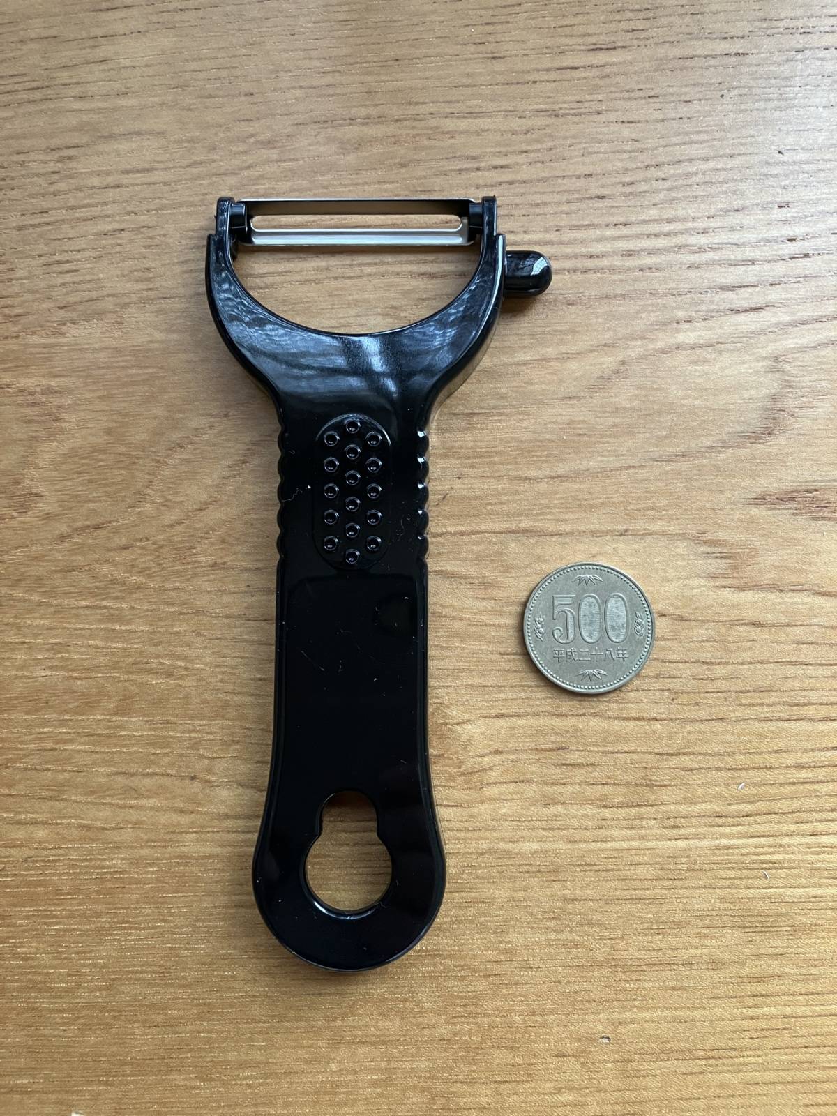 セリアの皮むきスイスイ モノトーン