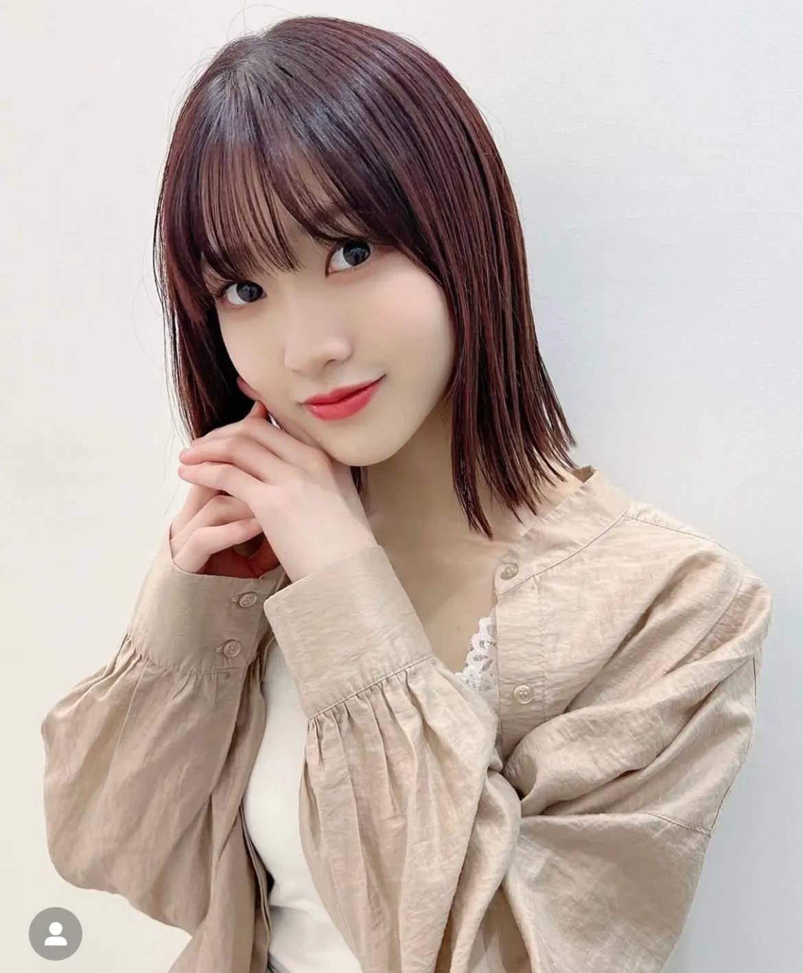 シンプルミディアムボブ