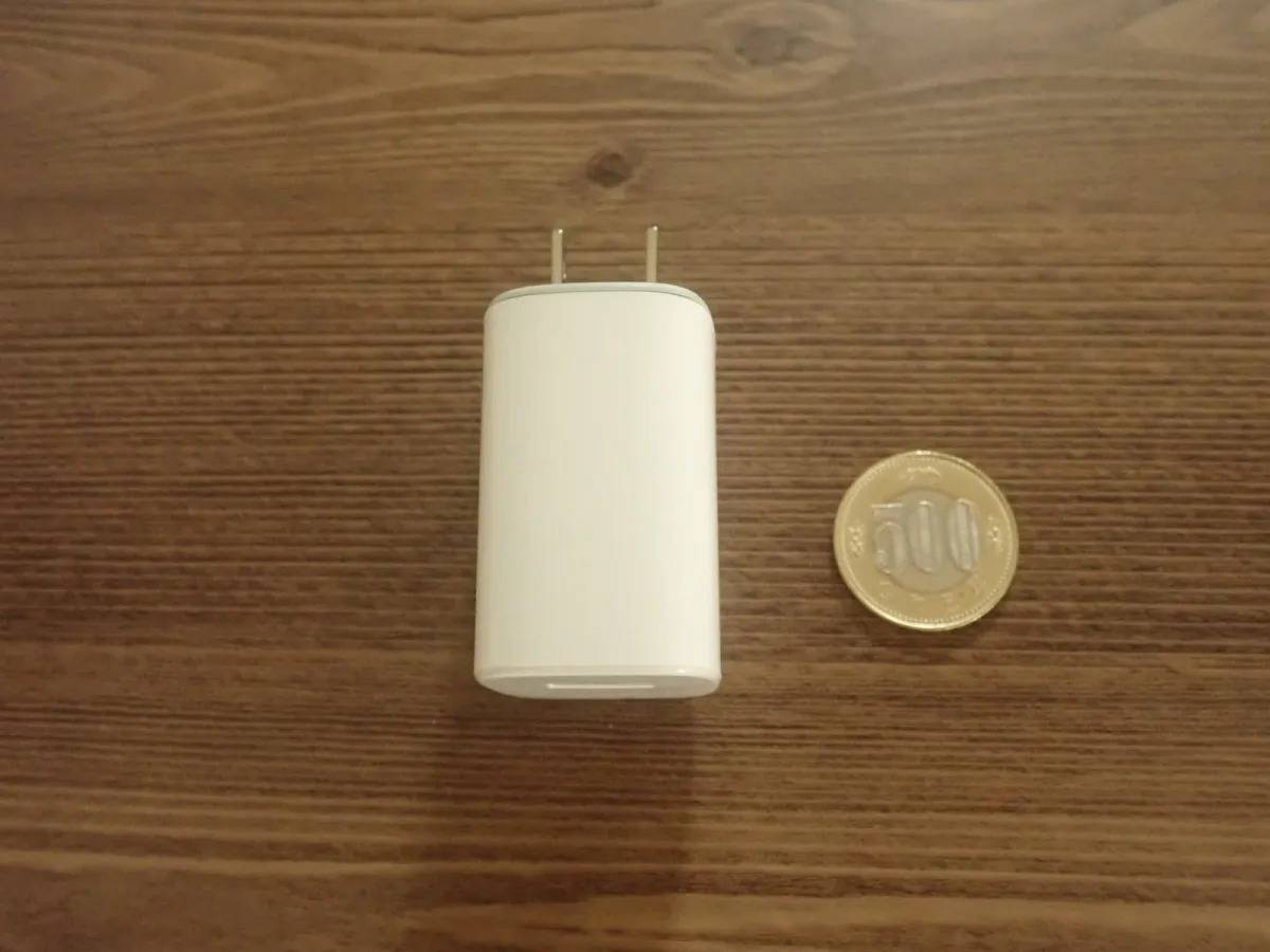 DAISO(ダイソー)：ACアダプター(1ポート)