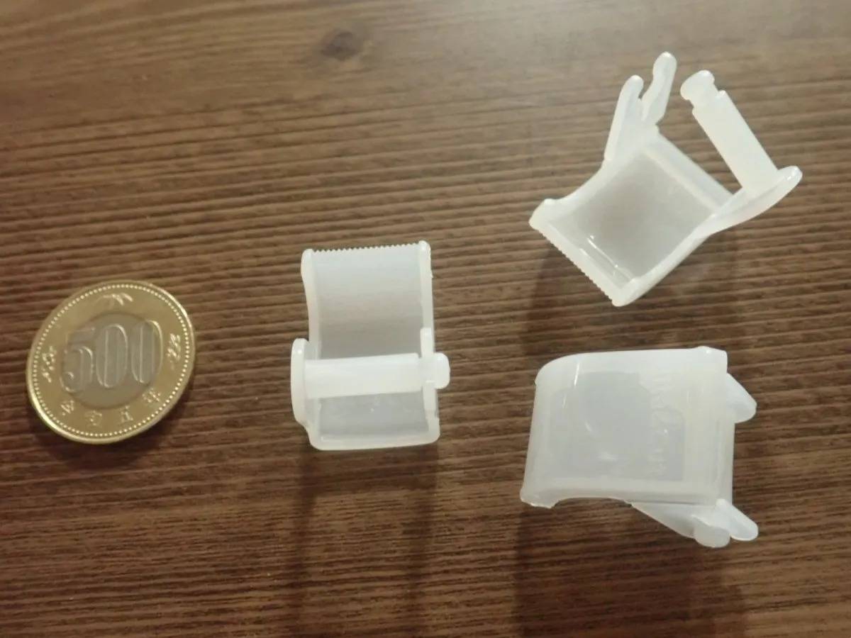 DAISO(ダイソー)：直接つけられるマスキングテープカッター(モノトーン)