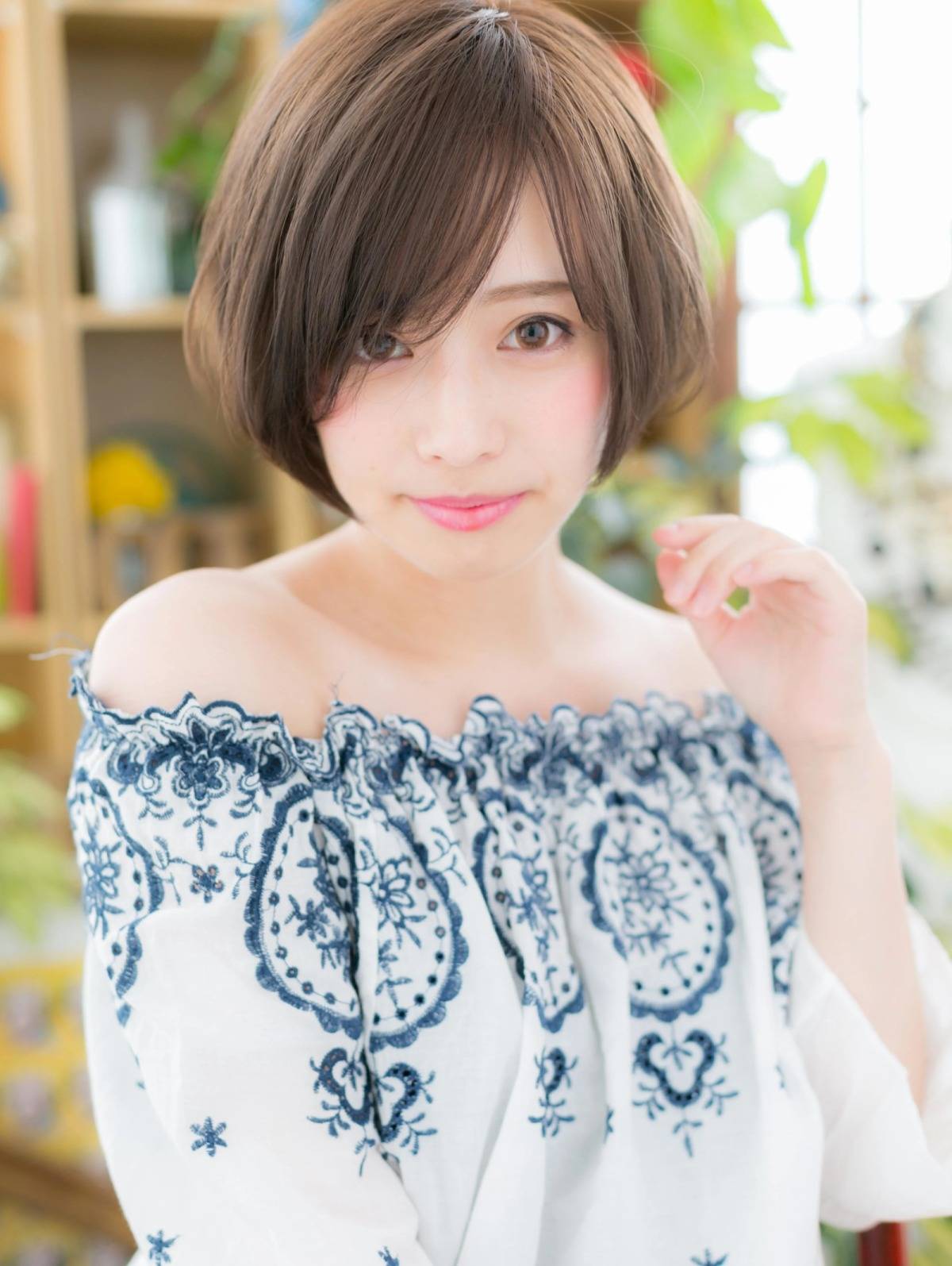 シンプル前下がりボブ