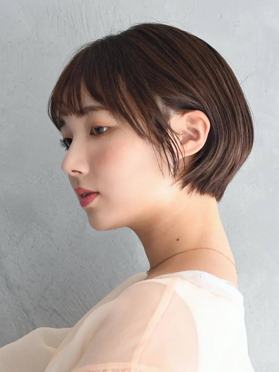 シンプルマッシュボブ