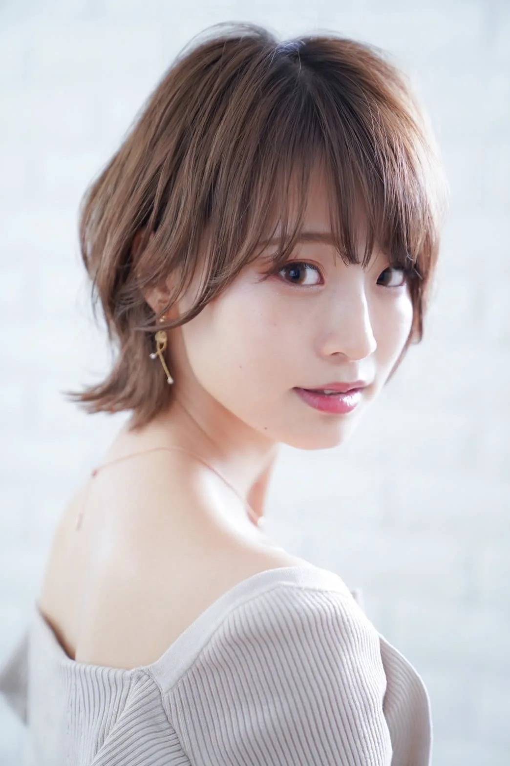 襟足長めウルフショート