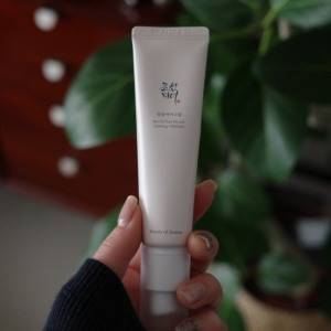 目元の乾燥小じわにアプローチ。毎日ケアで若見え「高麗人参アイクリーム」