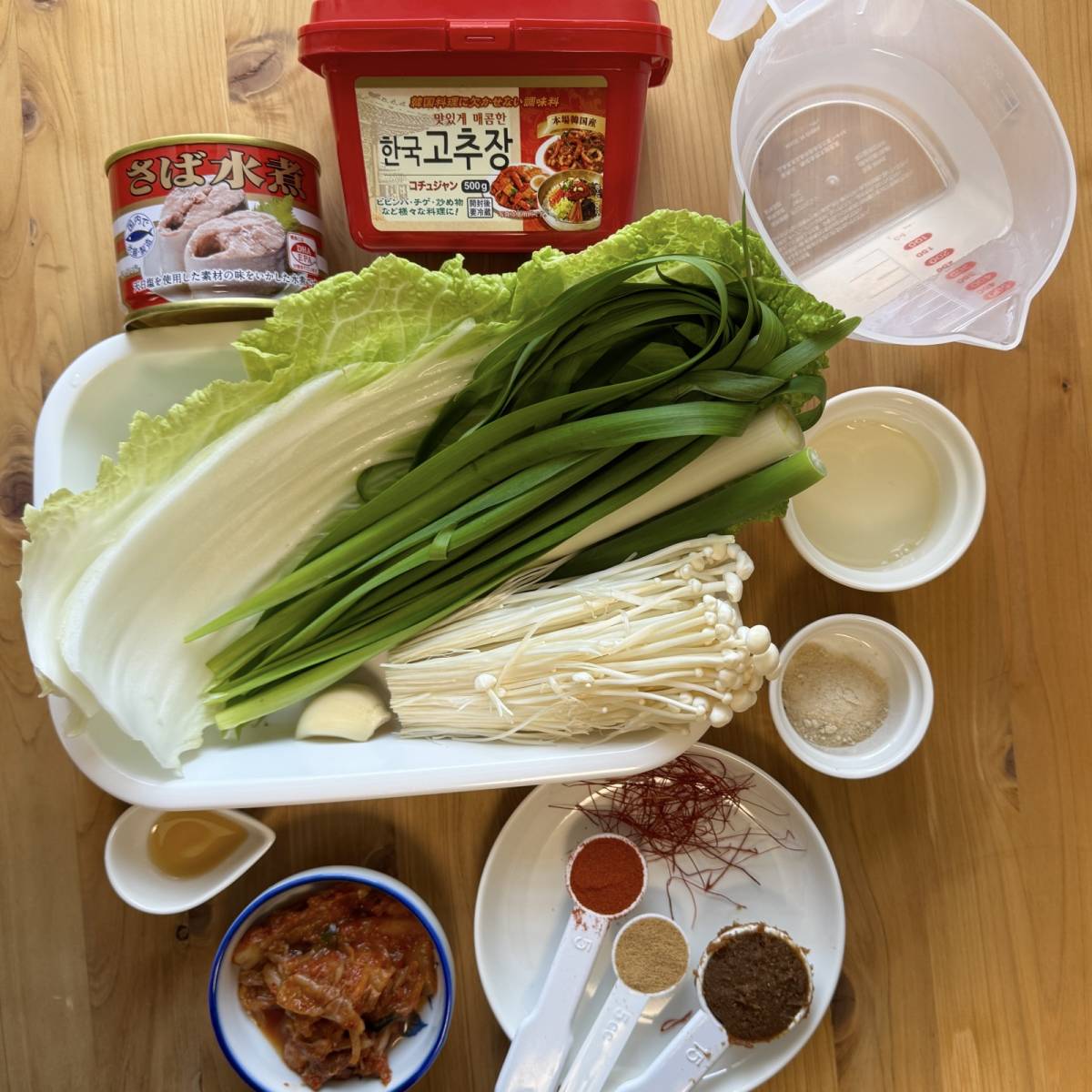 キョクヨー公式の「さば水煮缶のあったかキムチ鍋」のレシピ