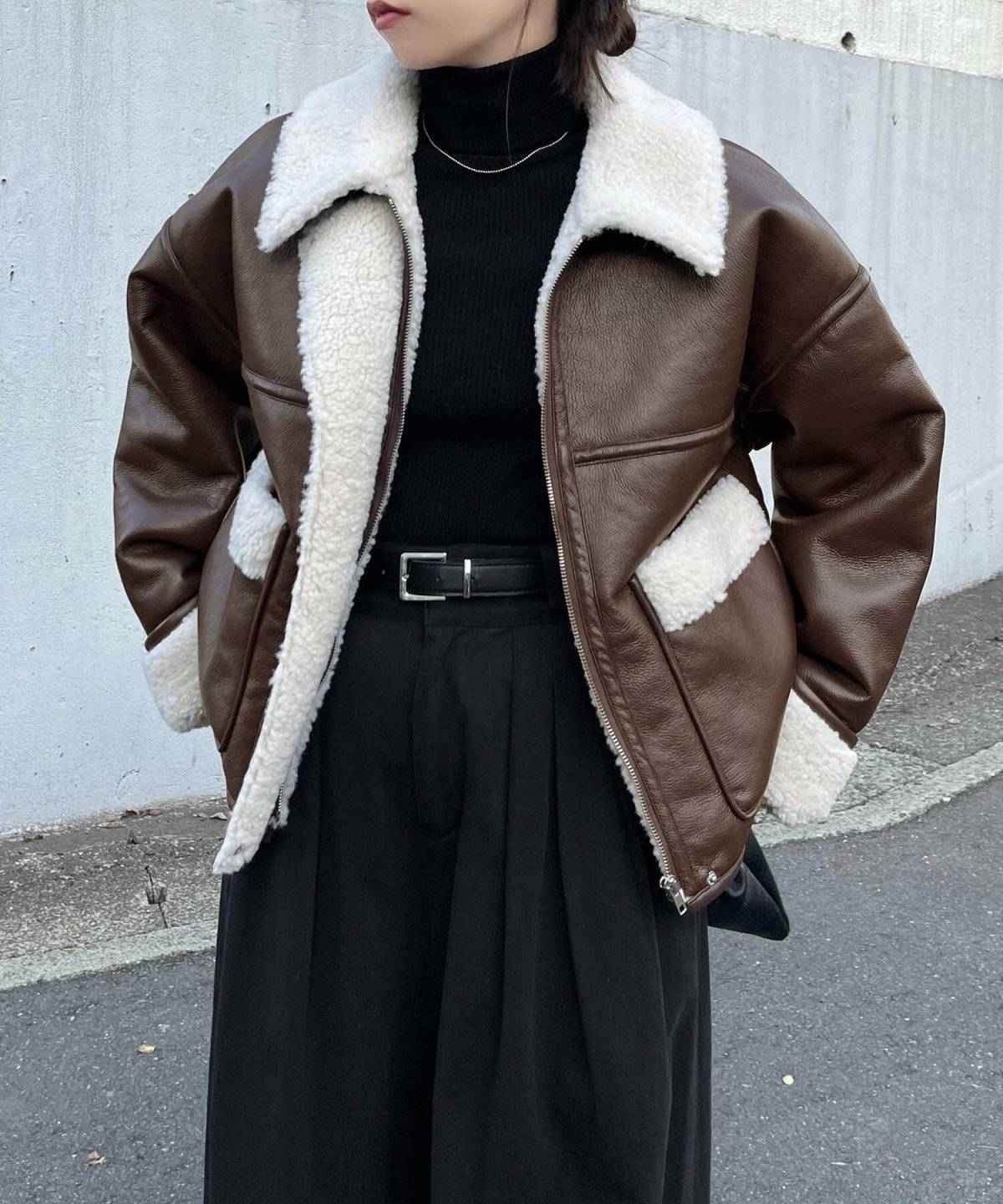 冬コーデの女性