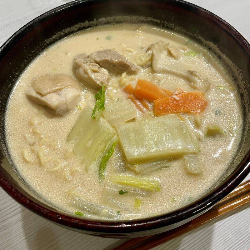 サッポロ一番公式の「【ナラ一番】飛鳥鍋風みそラーメン」のレシピ