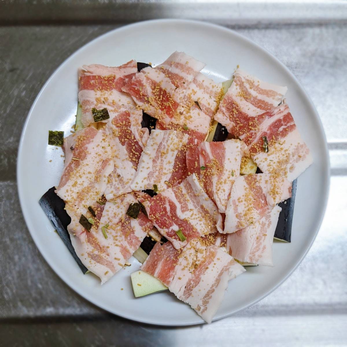 永谷園公式の「待つだけで豚バラなすの松茸風味」のレシピ