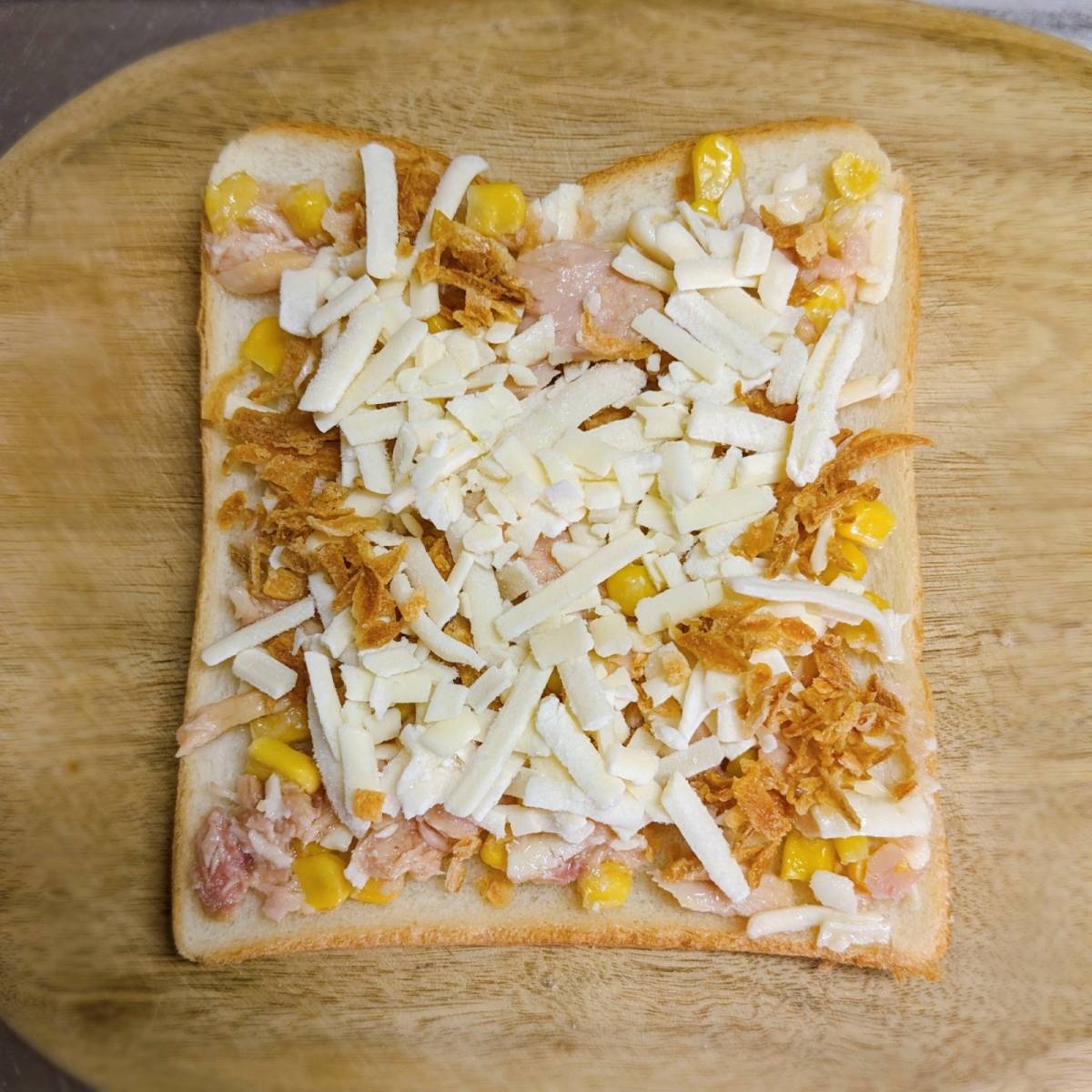 いなば公式の「ボリューム満点！ゴロっととろっとツナトースト」のレシピ