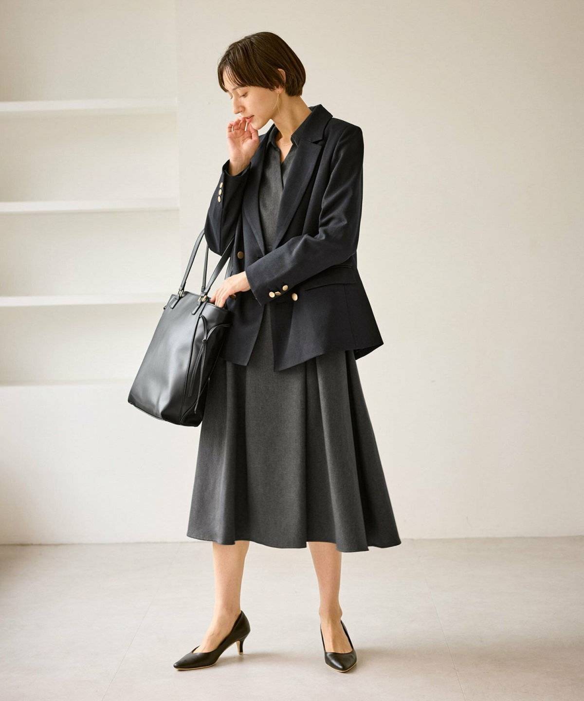 ワンピースを着た女性