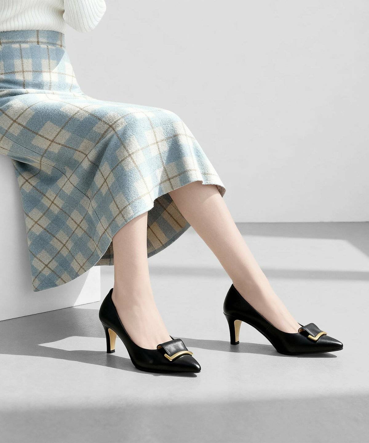 スカートコーデの女性