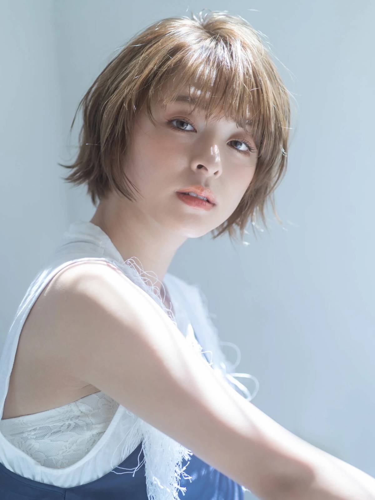 抜け感のあるラフショート