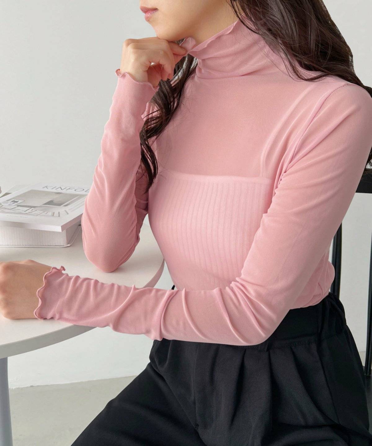 夏コーデの女性