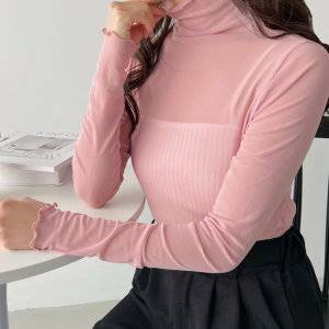 胸が大きい人が避けるべきポイントはココ！スタイルアップコーデのコツ