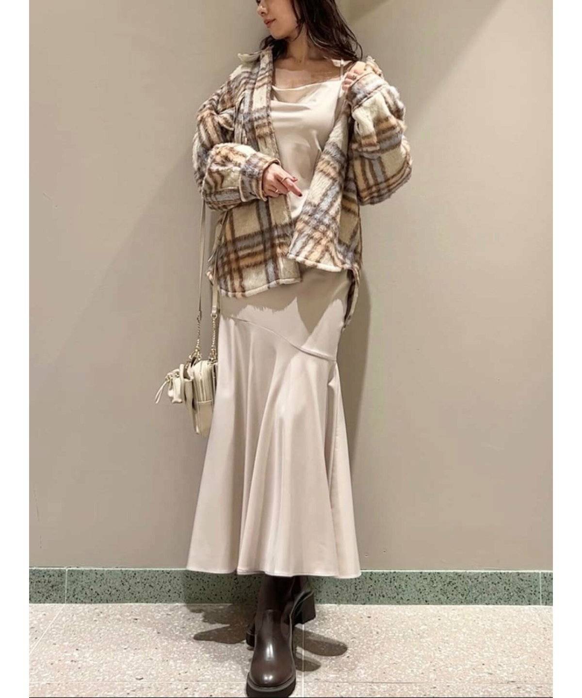 ノースリーブワンピースコーデ