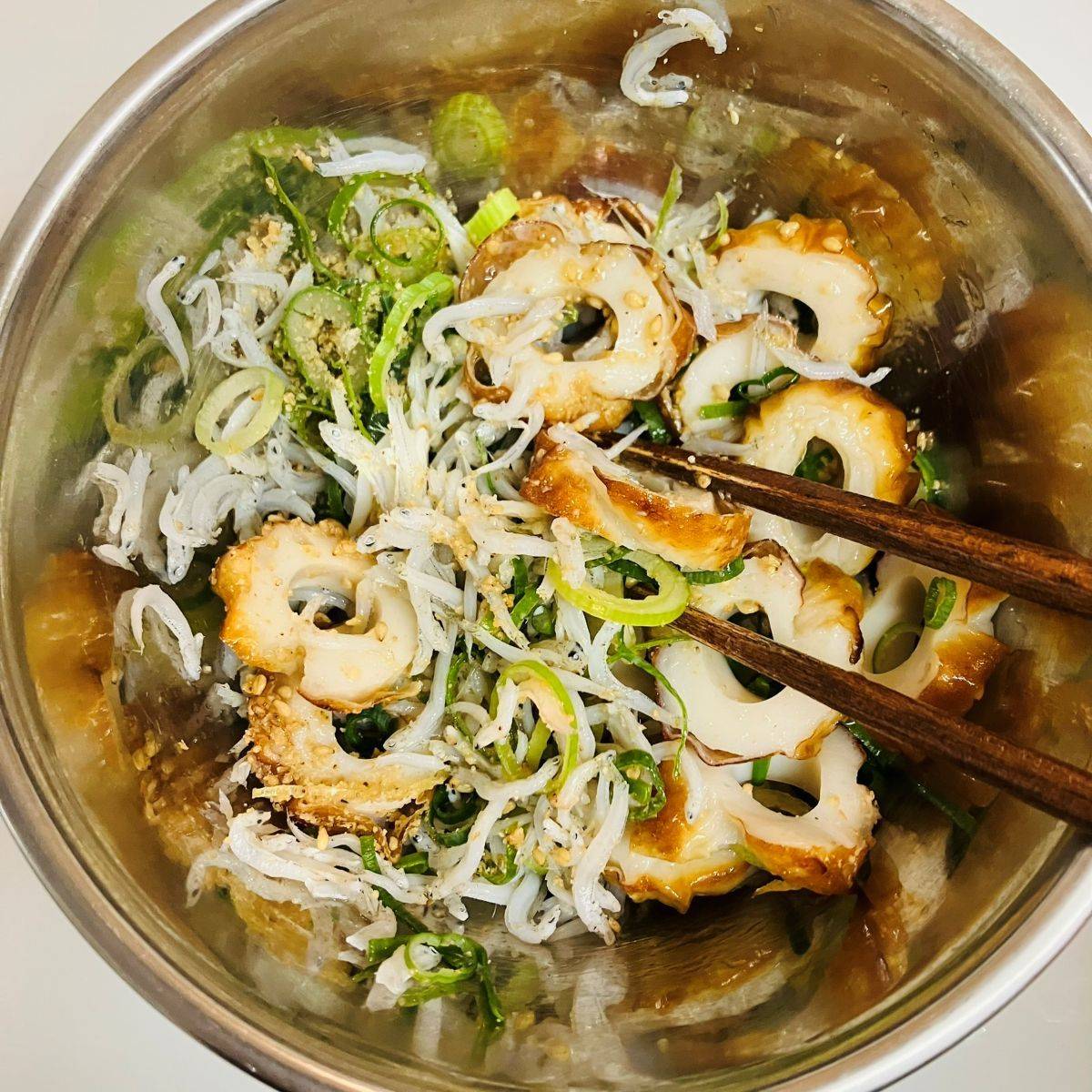 紀文公式の「ちくわとしらすのやみつきあえ」のレシピ