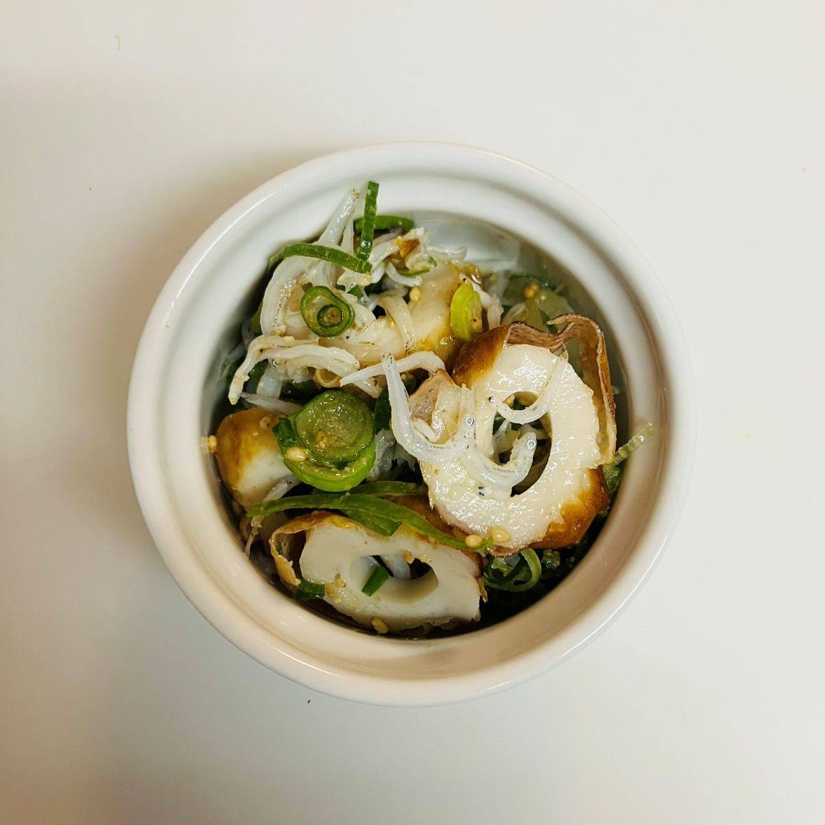 紀文公式の「ちくわとしらすのやみつきあえ」のレシピ