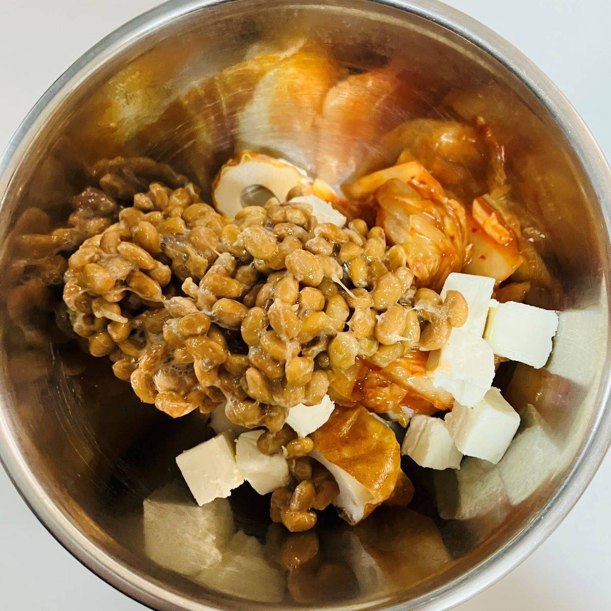 紀文公式の「ちくわのキムチ納豆あえ」のレシピ